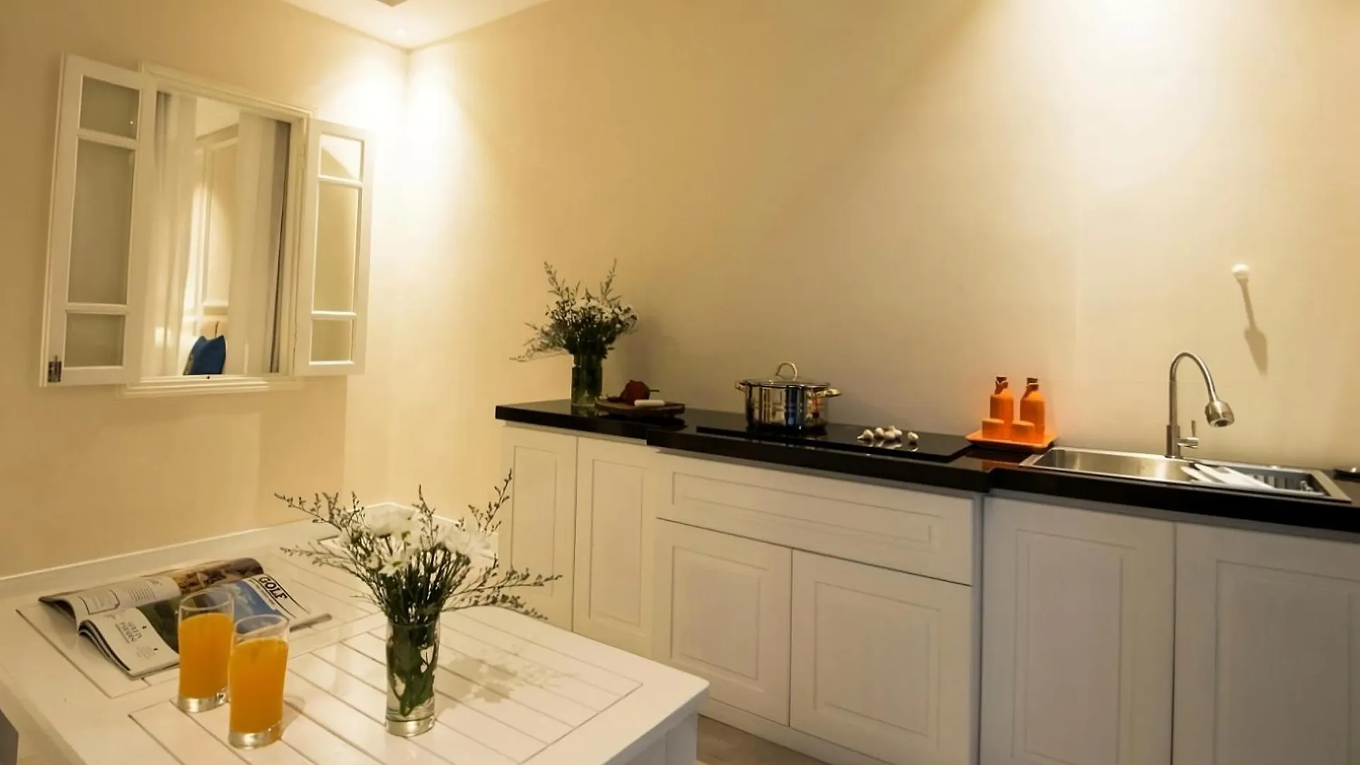 Maro Hotel & Apartment Nha Trang