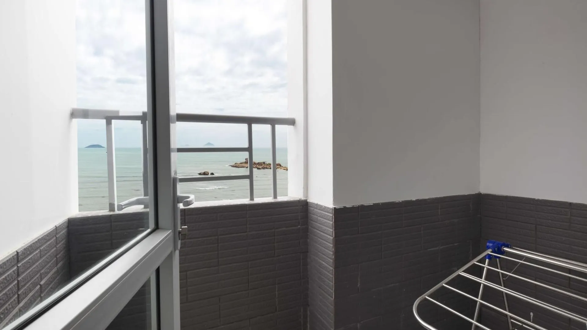 Maro Hotel & Apartment Нячанг 4*,  Вьетнам