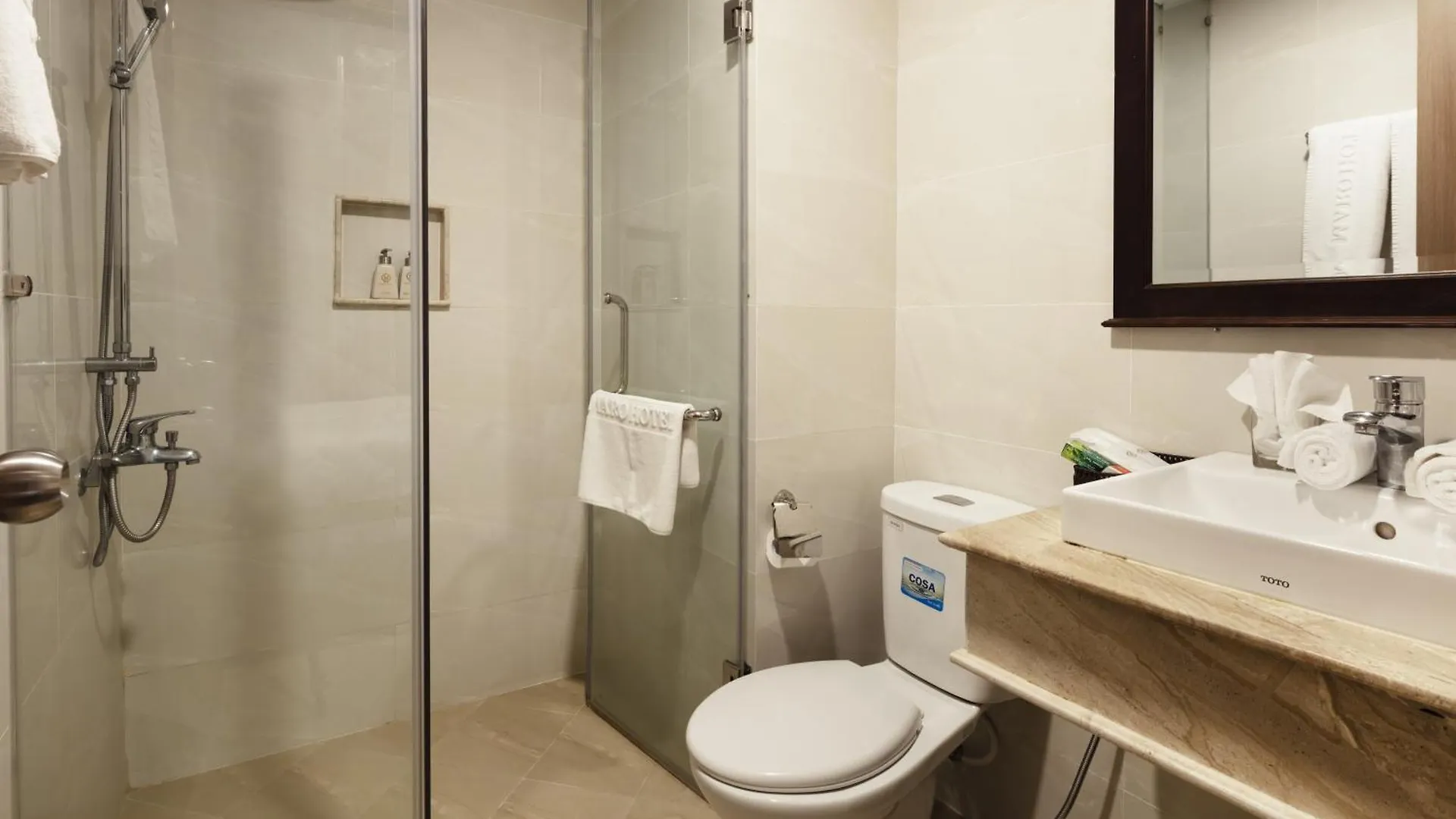 Maro Hotel & Apartment Нячанг