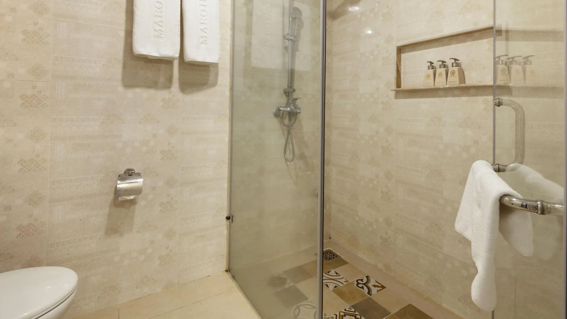 Maro Hotel & Apartment Нячанг