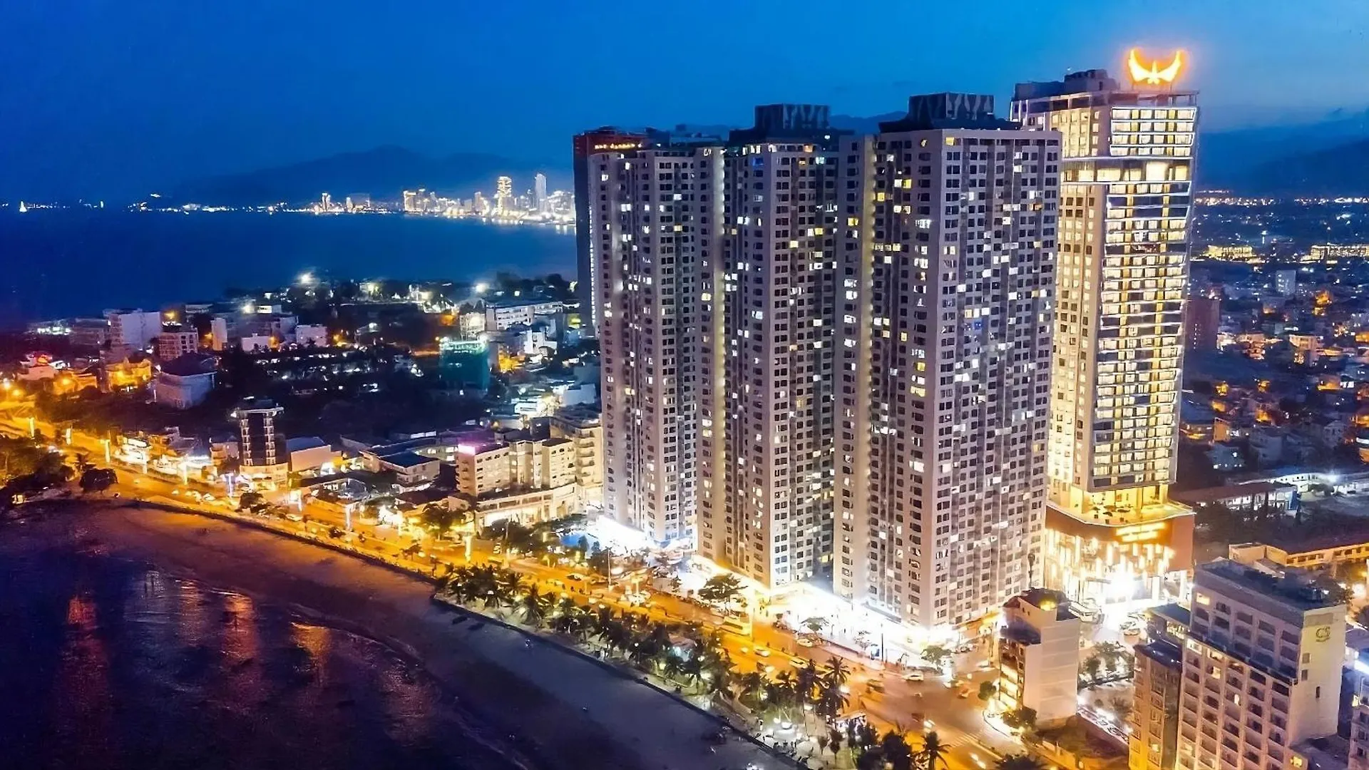 Maro Hotel & Apartment Нячанг 4*,
